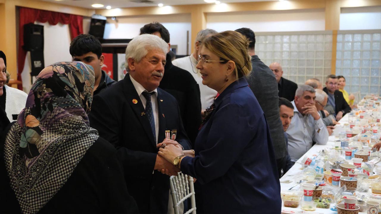 Yalova Altinova Belediye Gazilet Sehit Aileler Iftar Yemegi Organizasyon (4)