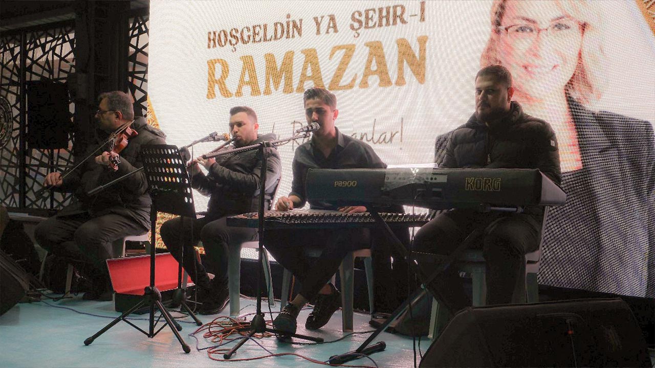 Yalova Altinova Belediye Iftar Ramazan (1)