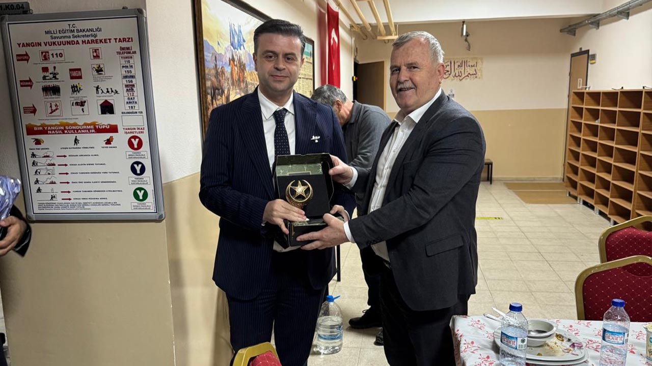 Yalova Armutlu Belediye Baskan Il Milli Egitim Mudur Imam Hatip Iftar Bulusma (2)