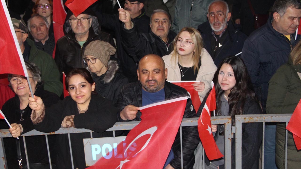 Yalova Chp Ekrem Imamoglu Destek Miting Eylem (14)