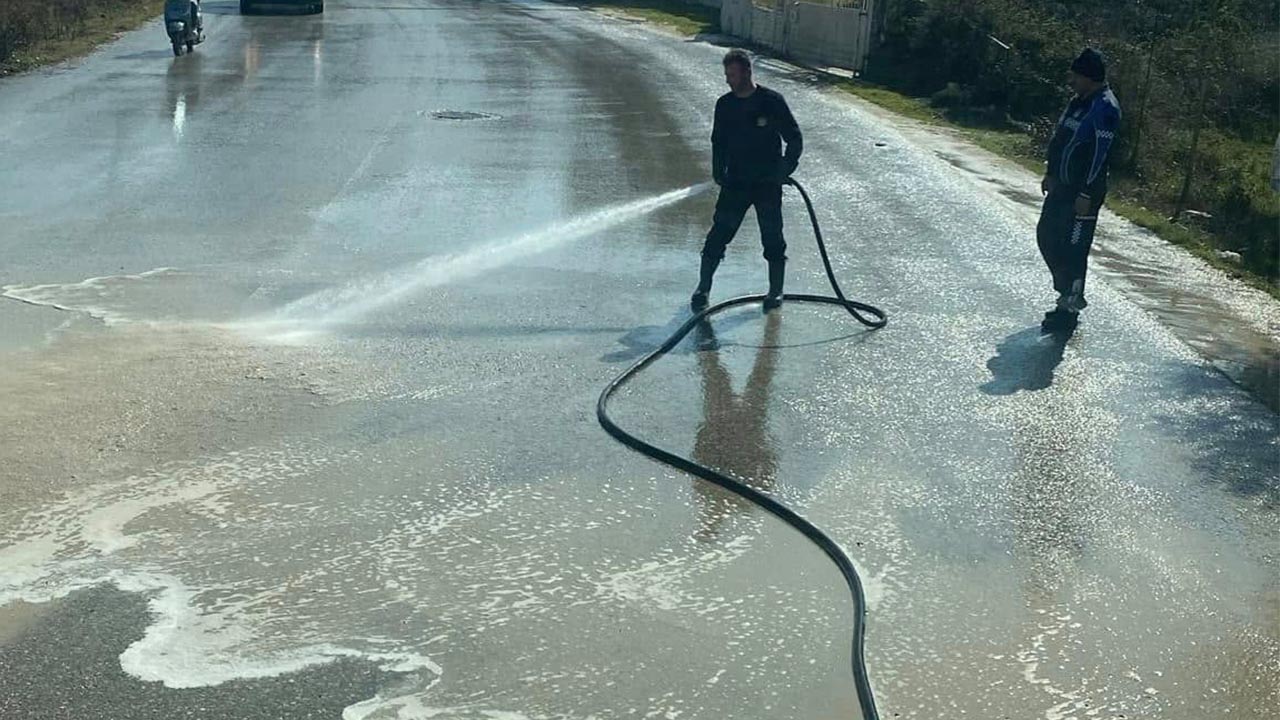 Yalova Cinarcik Belediye Vektor Ilaclama Altyapi Temizlik Calisma (3)