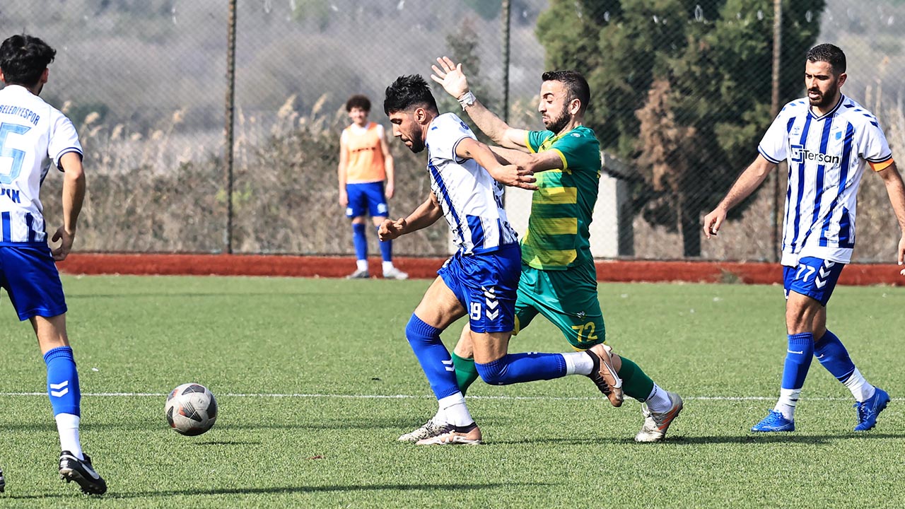 Yalova Futbol Altınovabelediyespor Negmar Tavsanli Belediyespor (4)