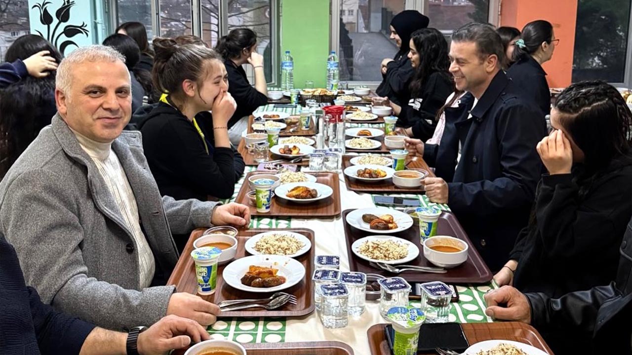 Yalova Mem Ogrenci Iftar Ramazan (3)