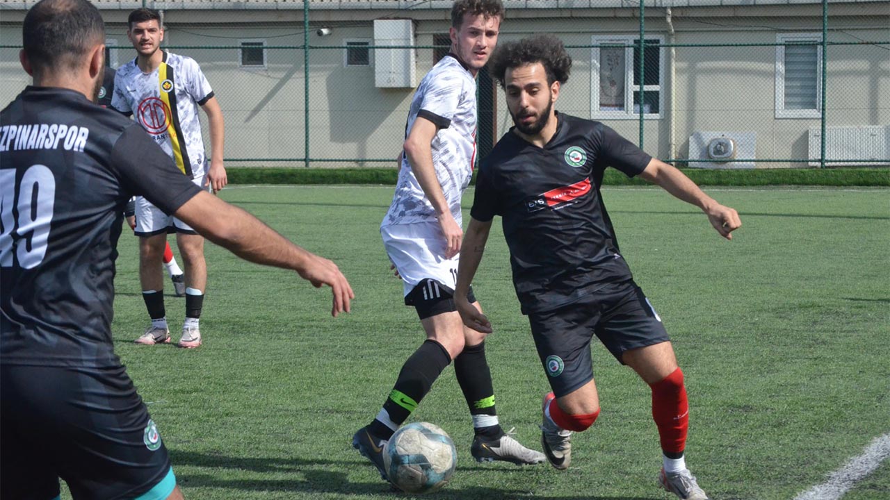 Yalova Spor Futbol Cınarcık Belediyespor Uvezpınarspor (5)