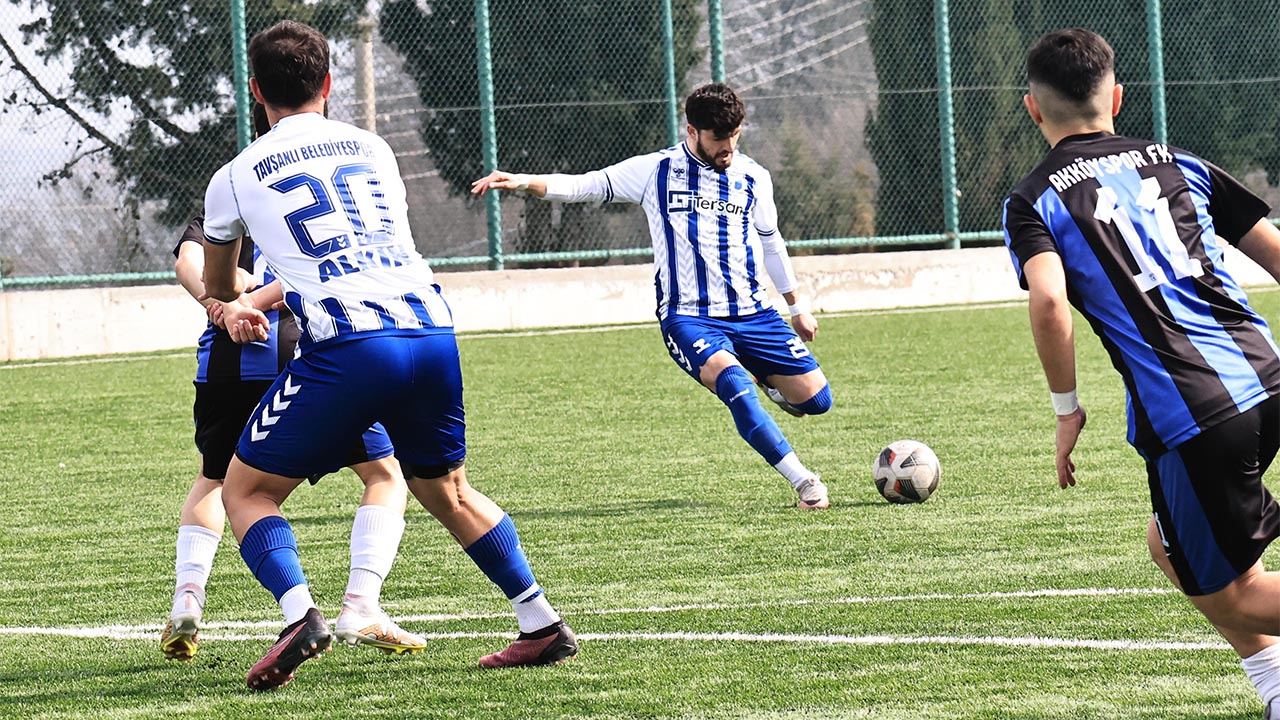 Yalova Super Amator Kume Negmar Tavsanli Belediyespor Akkoyspor (3)