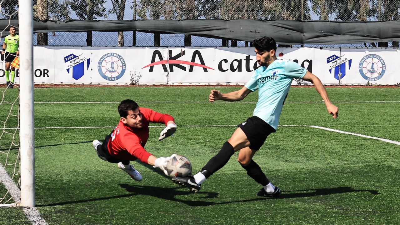 Yalova Super Amator Kume Negmar Tavsanli Sultaniyespor Super Amator Kume (2)