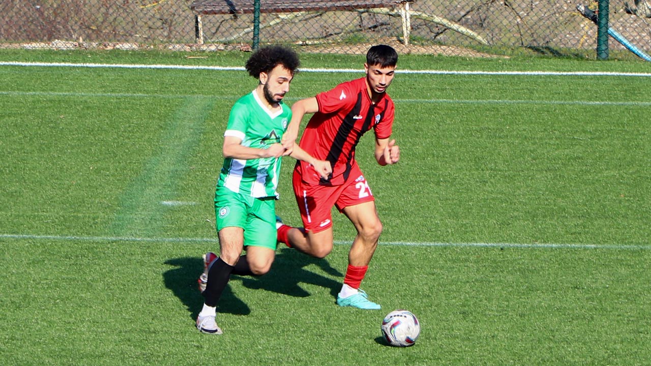 Yalova Super Amator Lig Uvezpinar Ciftlikkoy Belediyespor Farkli Galibiyet (7)