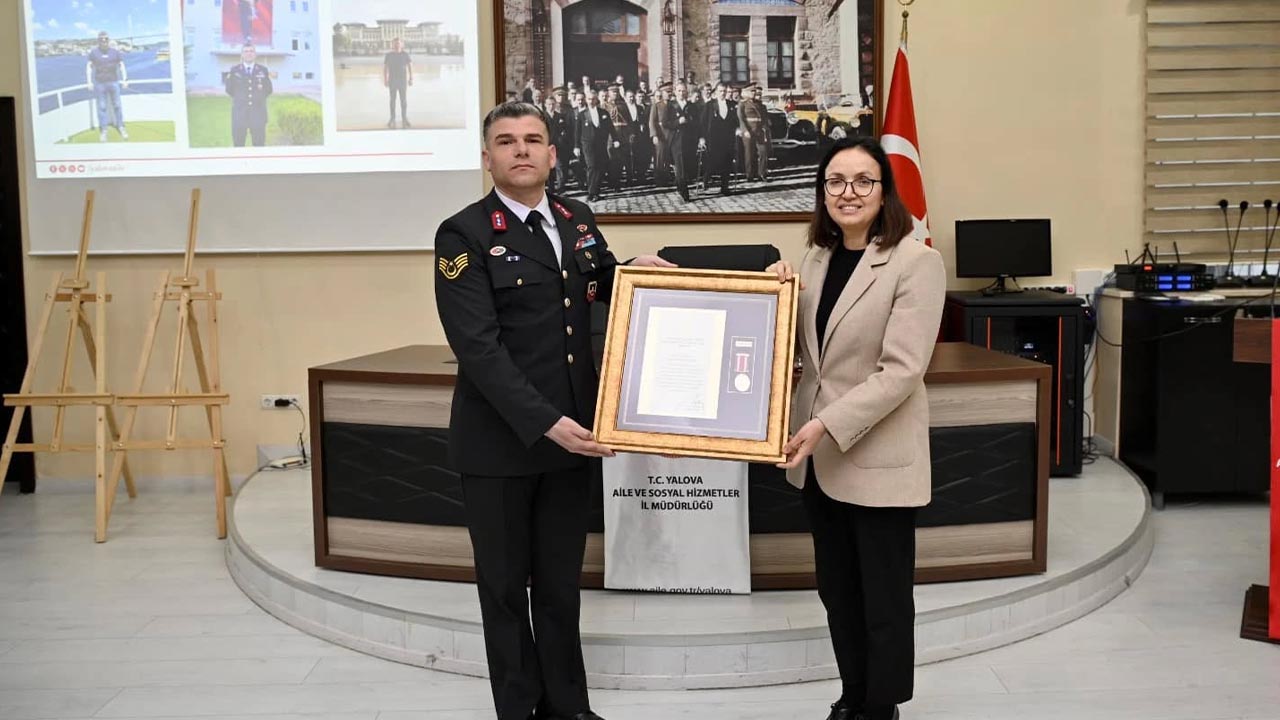 Yalova Vatan Sehit Gazi Devlet Odunc Madalya Takdim (1)