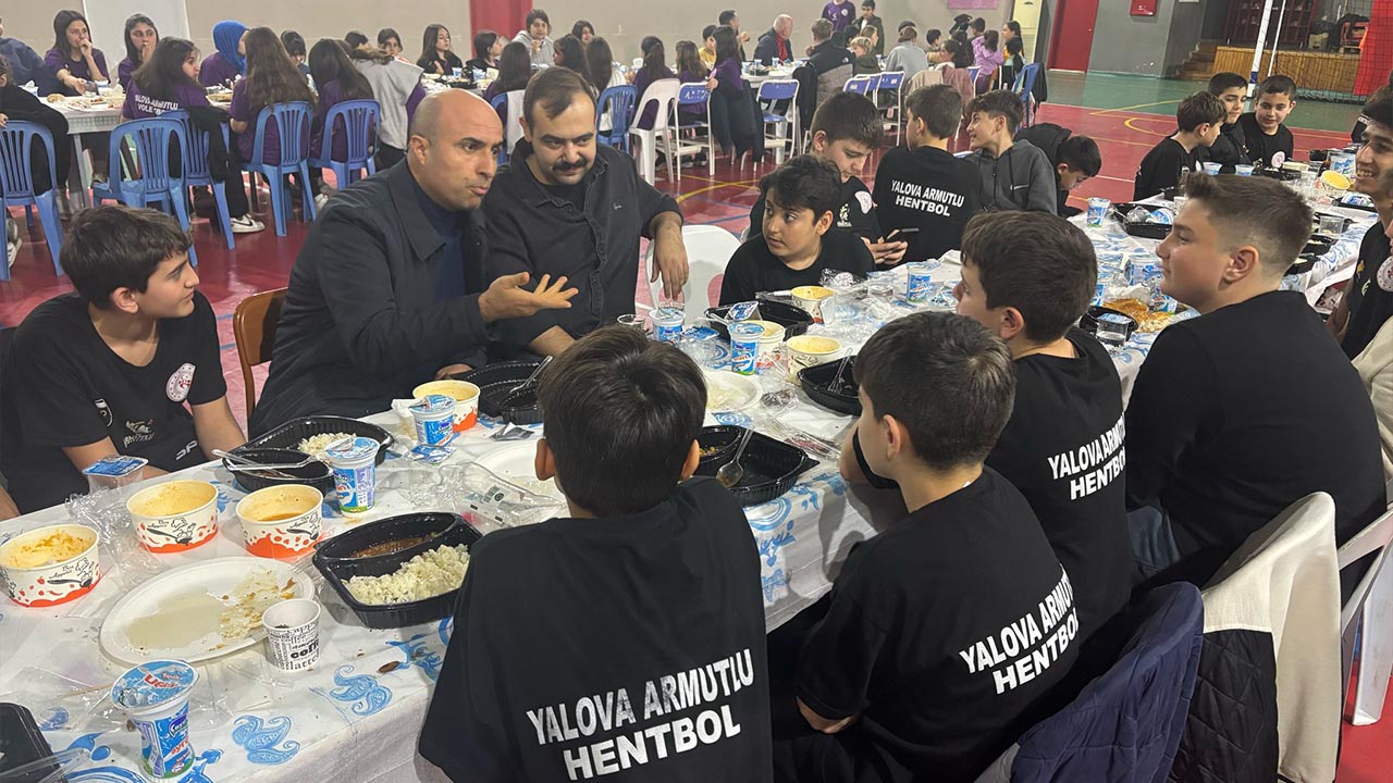 Yalova Armutlu Hentbol A Iftar (4)