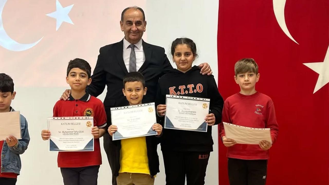 Yalova Altinova Ilce Il Milli Egitim 23 Nisan Ilkokul Siir Yarisma (2)