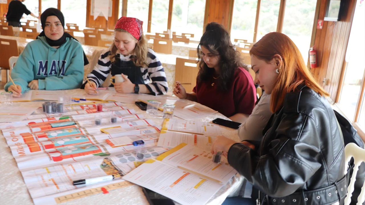 Yalova Genclik Merkez Mikro Is Oyun Kamp (4)