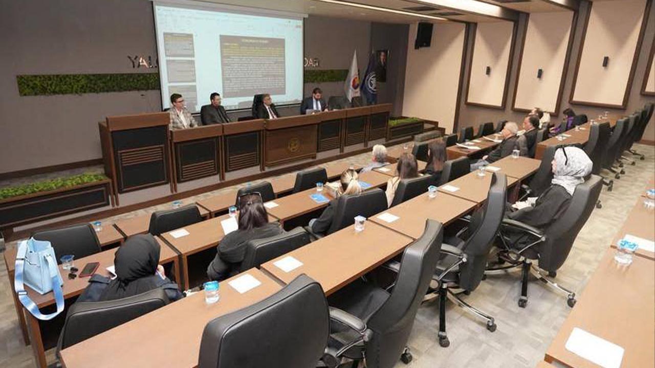 Yalova Universite Is Dunya Hukuki Mesele Seminer (3)