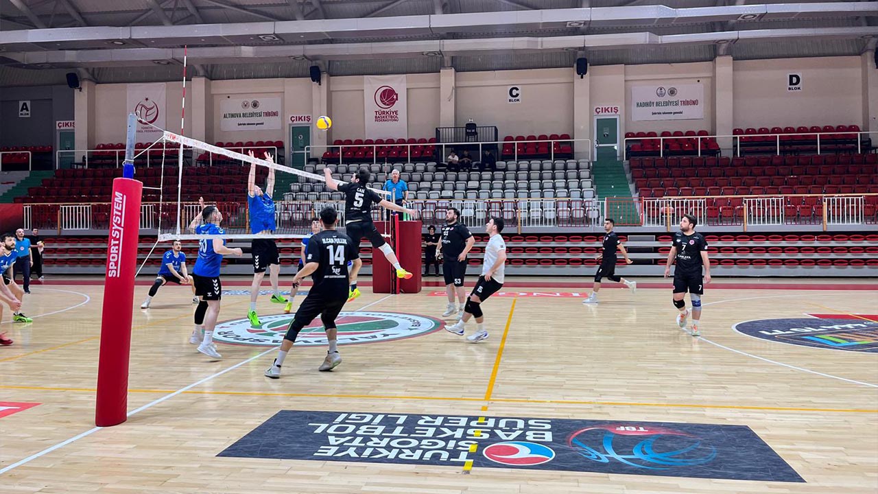 Yalova Osmangazi Belediyespor Lig Voleybol (1)