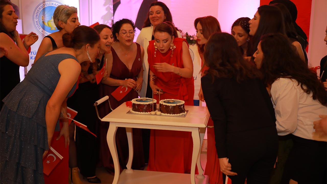10. Yıla Coşkulu Kutlama (1)