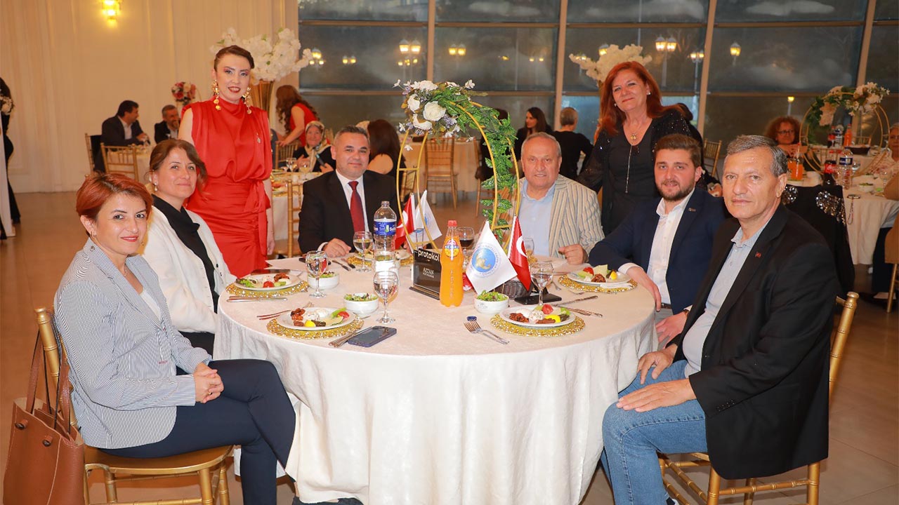 10. Yıla Coşkulu Kutlama (5)