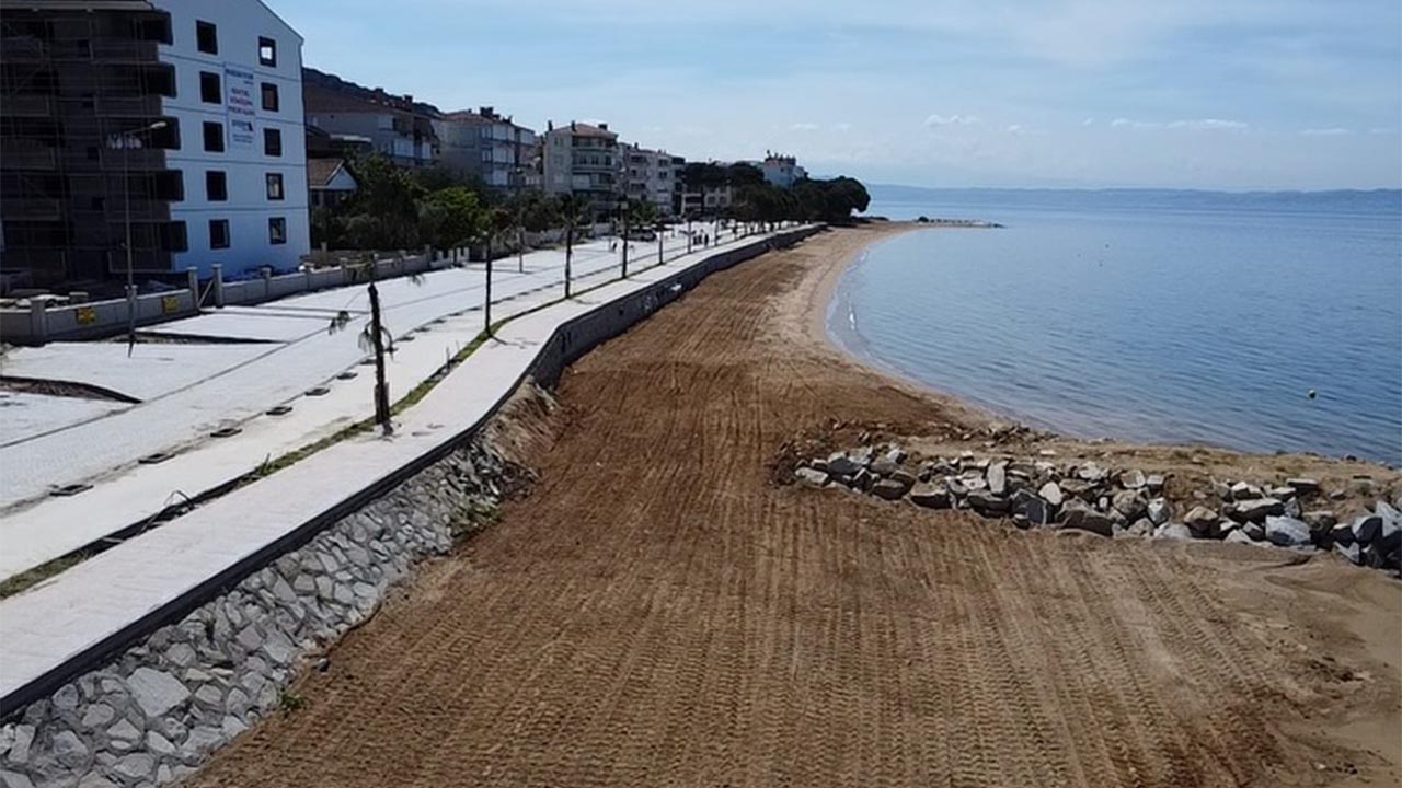 Armutlu’da Yaz Öncesi Temizlik Mesaisi Başladı (2)