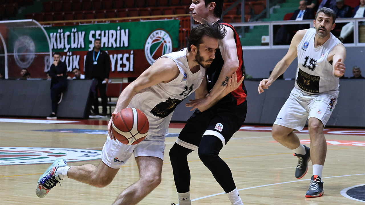 Çiftlikköy Son 6 Biletini Kaptı(62 56) (4)