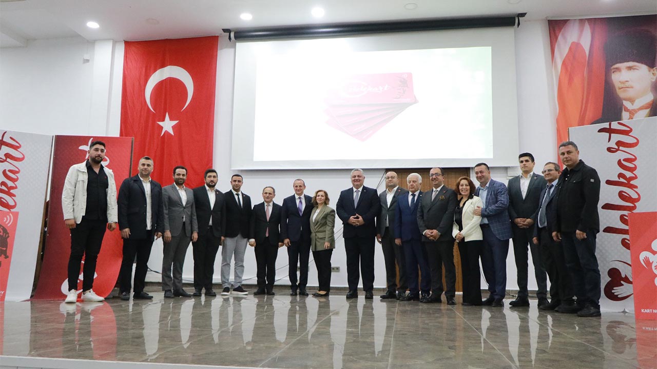 Çiftlikköy’de Elele Kart Coşkusu (4)