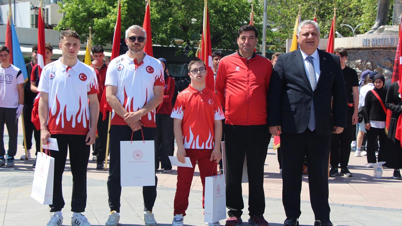 Yalova 19 Mayis Cosku Kutlama (12)