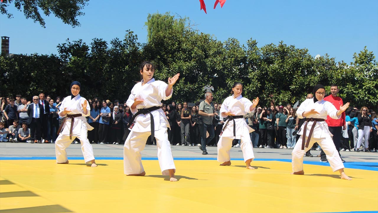 Yalova 19 Mayis Cosku Kutlama (6)