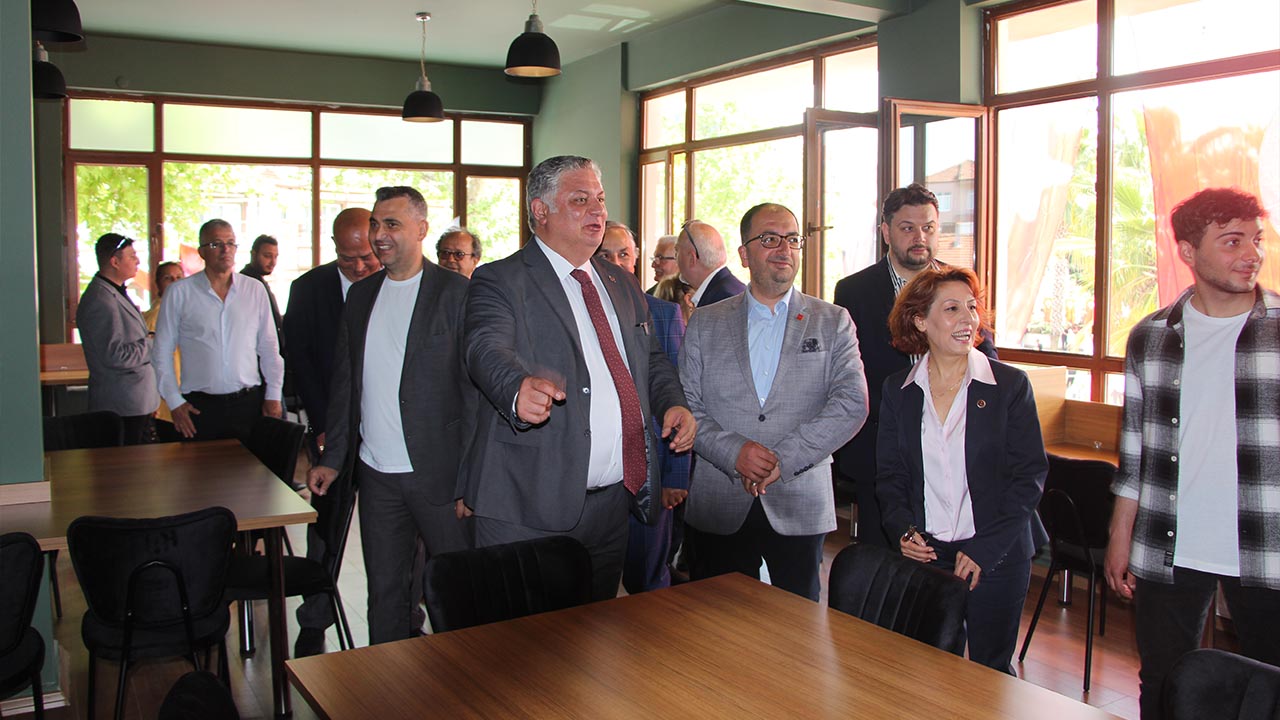 Yalova Belediye Gaziosmanpaa Mahalle Kent Lokanta Halk Ekmek Kutuphane Acilis (5)