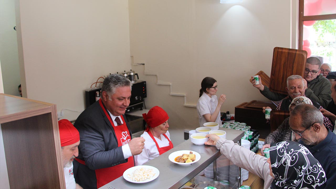 Yalova Belediye Gaziosmanpaa Mahalle Kent Lokanta Halk Ekmek Kutuphane Acilis (7)