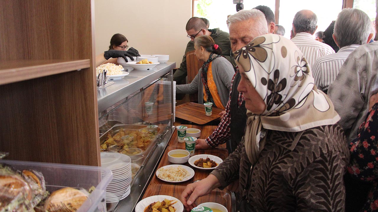 Yalova Belediye Gaziosmanpaa Mahalle Kent Lokanta Halk Ekmek Kutuphane Acilis (8)
