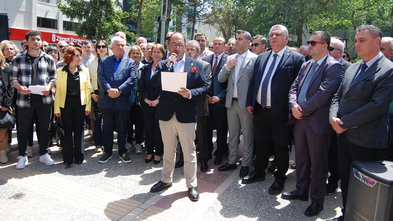 Yalova Chp Il Baskan Genel Baskan Ozgur Ozer Saldiri Tepki Basin Aciklama (1)