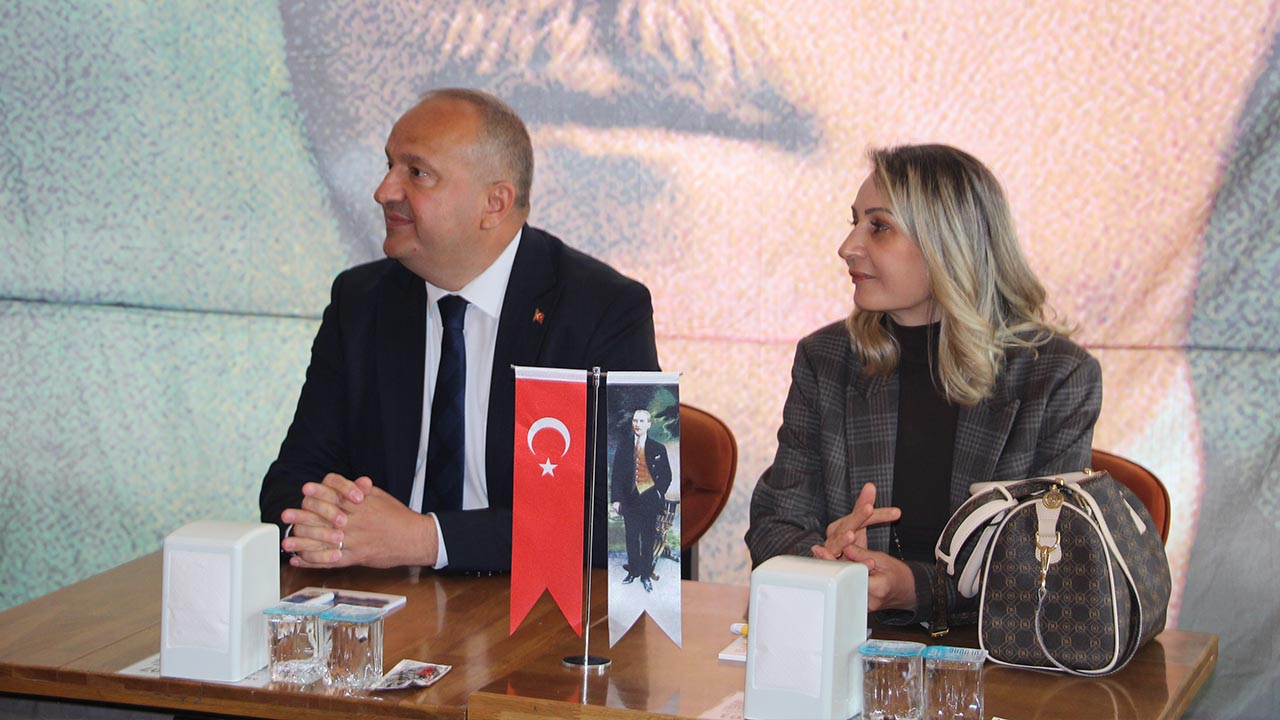 Yalova Cinarcik Belediye Baskan Vatandas Basin Bilgilendirme Toplanti Hizmetler Calismalar Projeler (1)