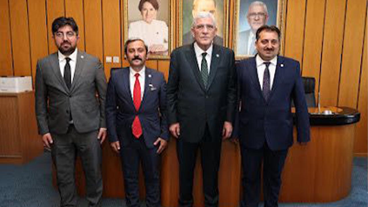 Yalova Kursat Emre Candir Fitoz Iyi Parti Siyaset Rozet (3)