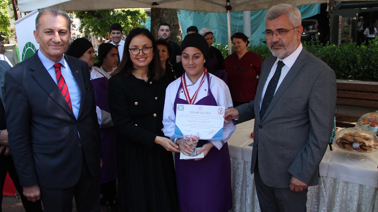 Yalova Turk Mutfagi Mutfa Yemek Basladi (2)