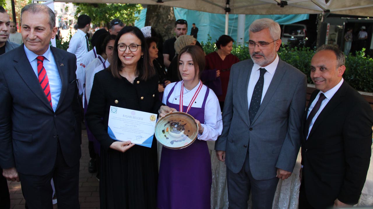 Yalova Turk Mutfagi Mutfa Yemek Basladi (4)