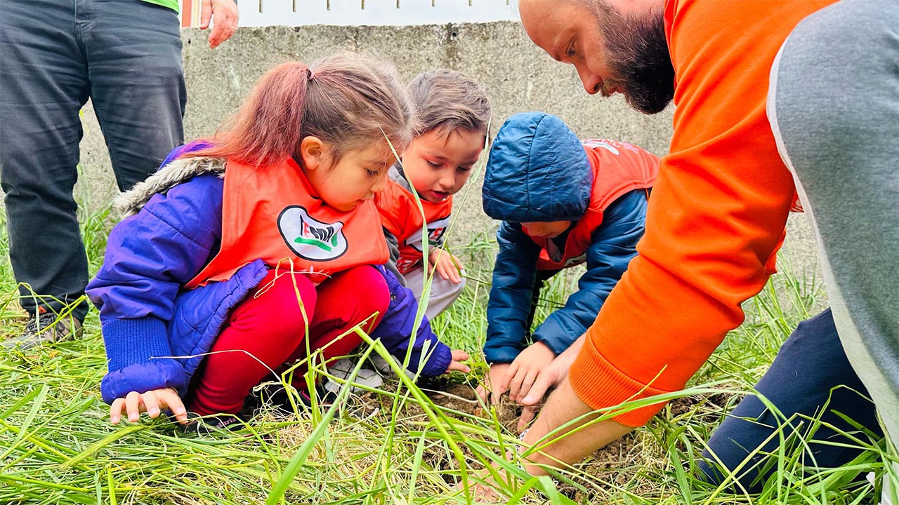 Rahmi Tokay İlkokulunda Minik Tema Fidan Etkinliği (9)