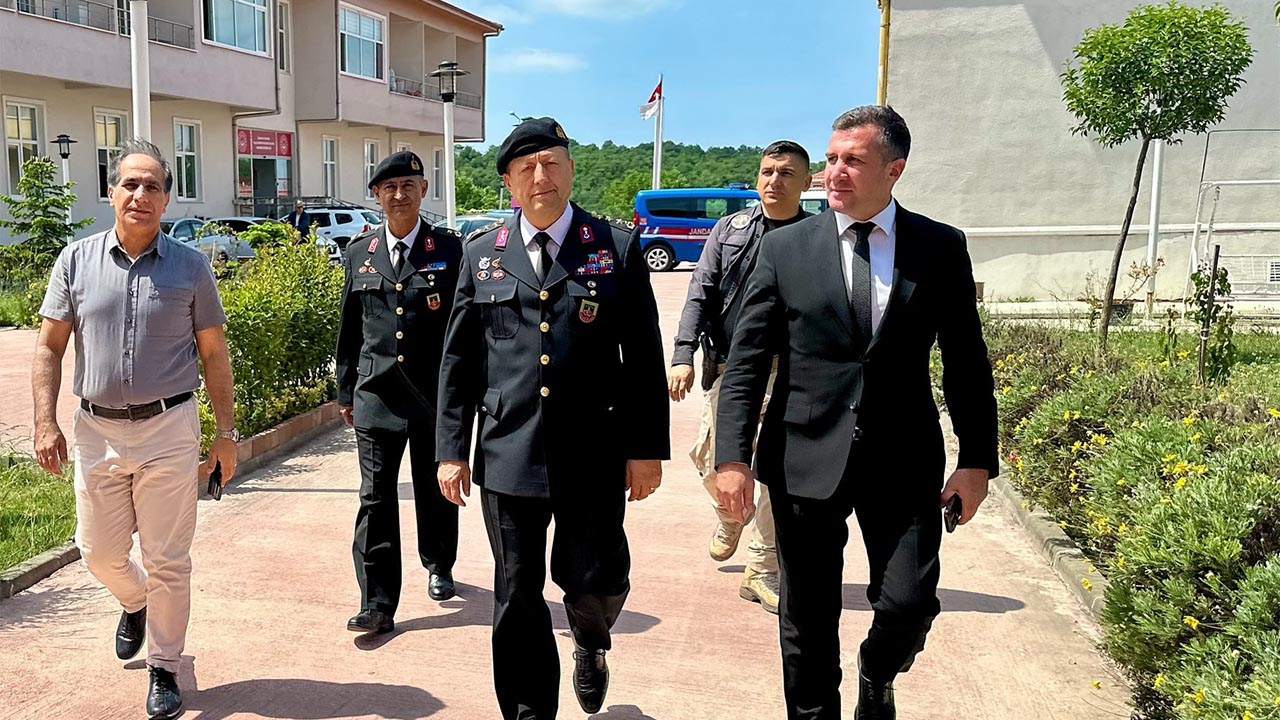 Teşkilatın Kalbi Huzurevinde Attı (1)
