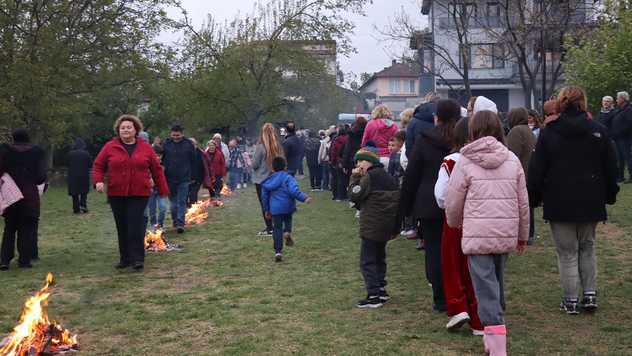 Yalova Subasi Belediye Bahar Hidirellez Kutlama Ates Atlama (6)