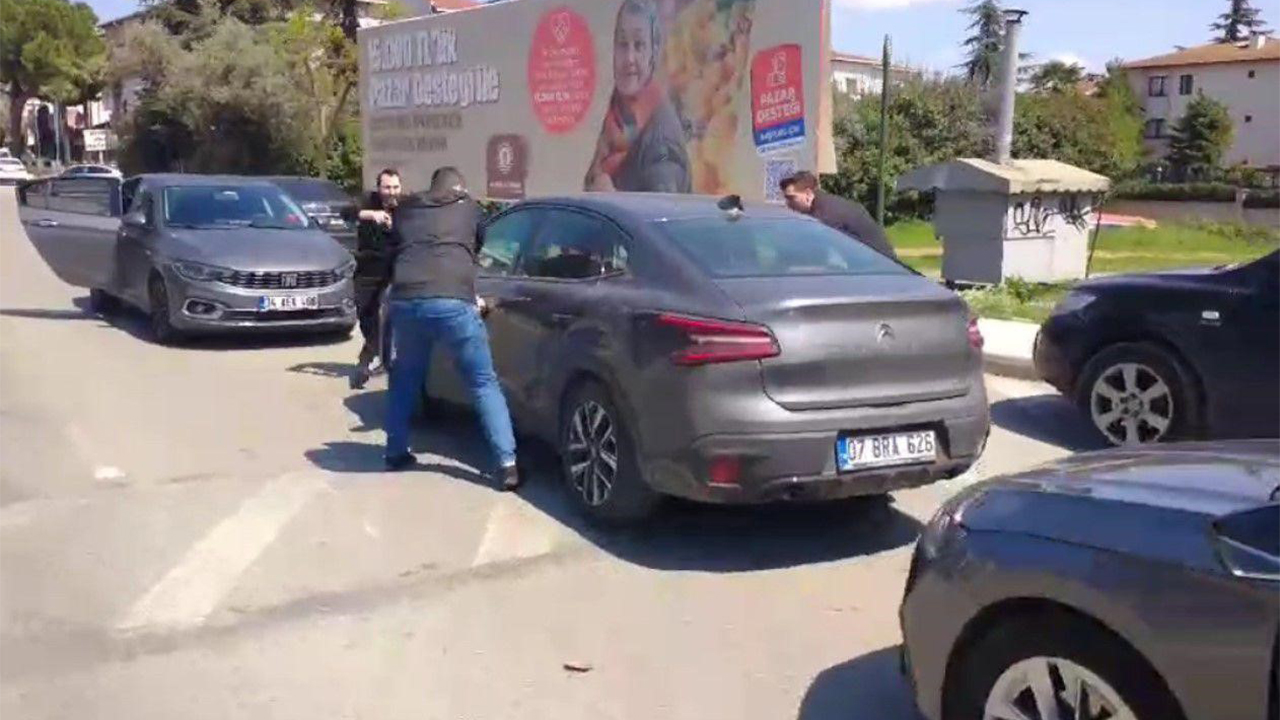 Yalova 4 Il Yabanci Uyruklu Sahislar 7 Supheli Sahte Baz Dolandiricilik (4)