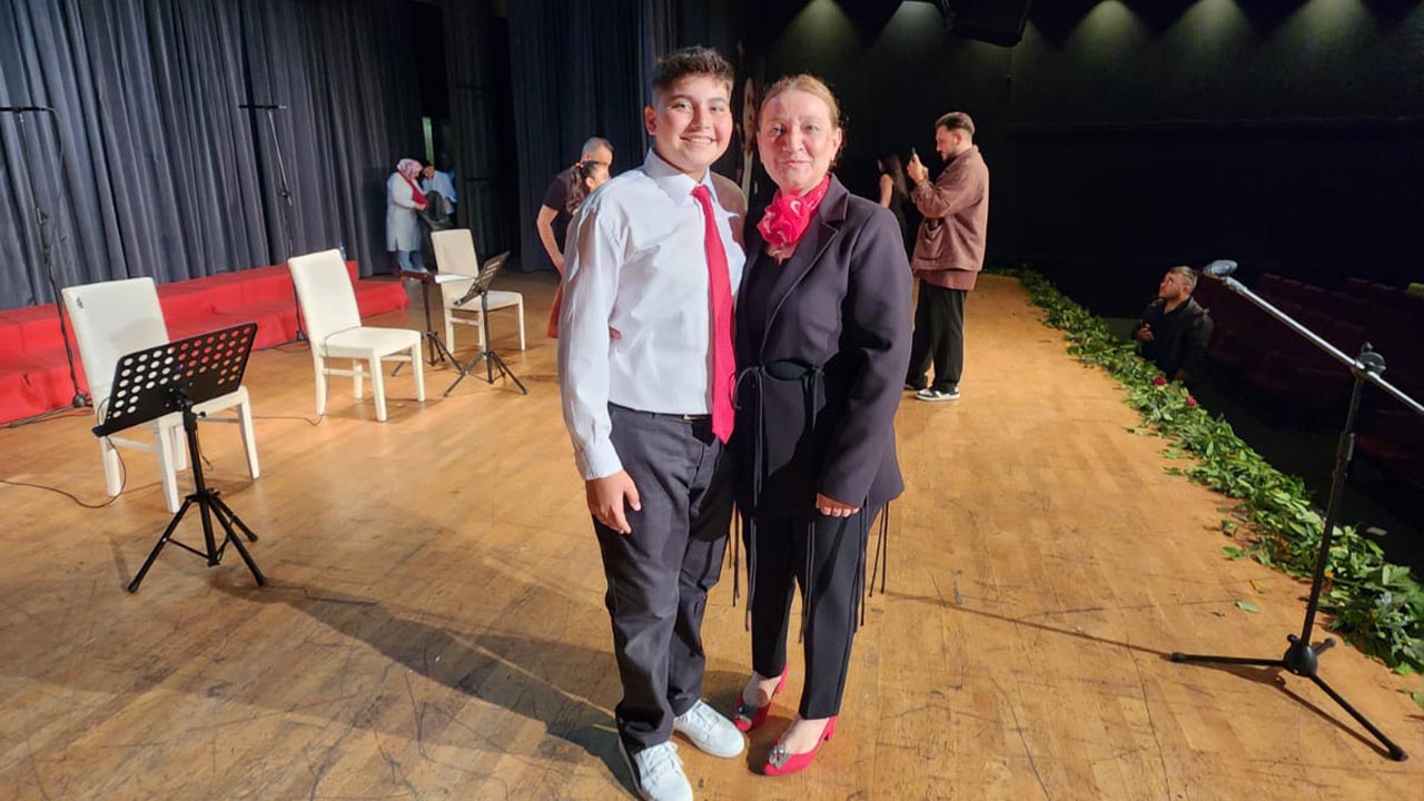Yalova Abdulhamid Han Ortaokul Turku Gece Program Etkinlik (5)