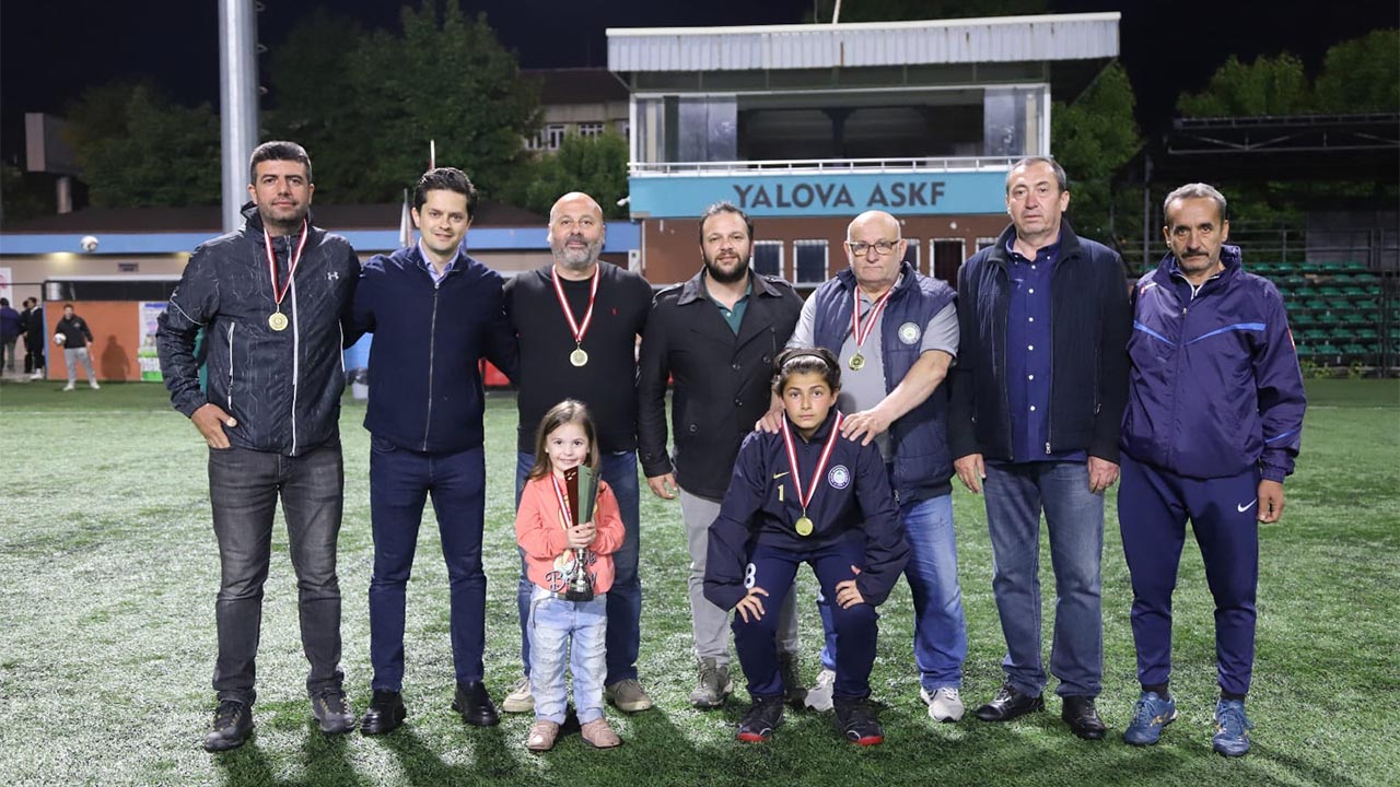 Yalova Acarspor Baskan Gorev Degisim Devi Teslim Omu Bayar (2)