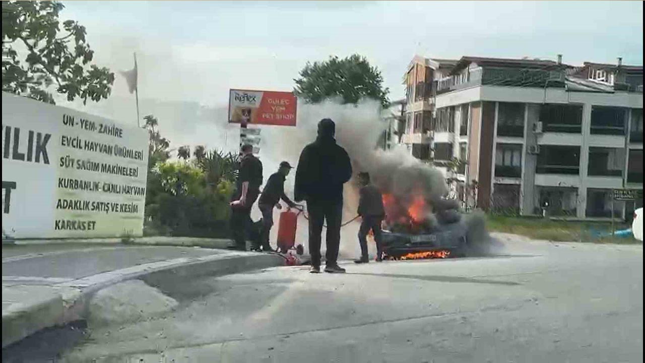 Yalova Alev Otomobil Motor Yangin Itfaiye (2)