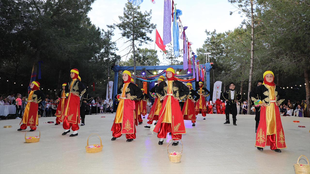 Yalova Altinova Belediye Hidirellez (8)