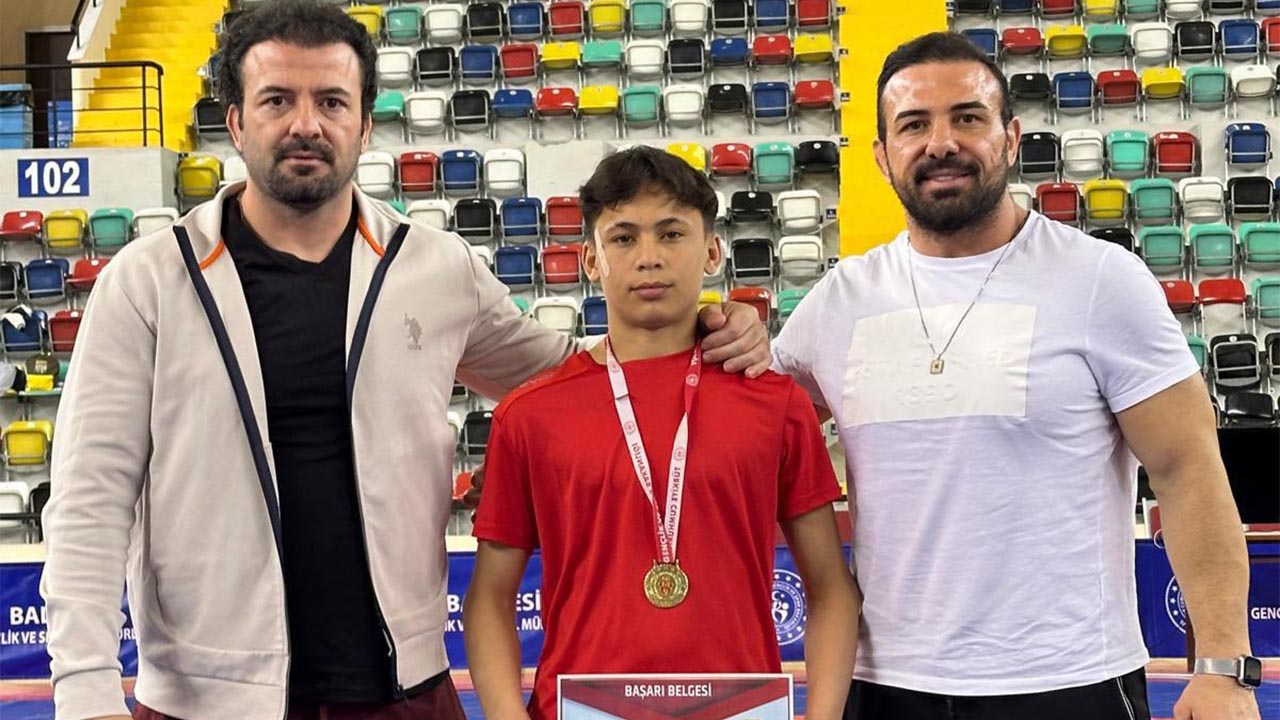 Yalova Altinova Belediyespor Guresci Okul Sporlari Turkiye Altin Madalya (3)