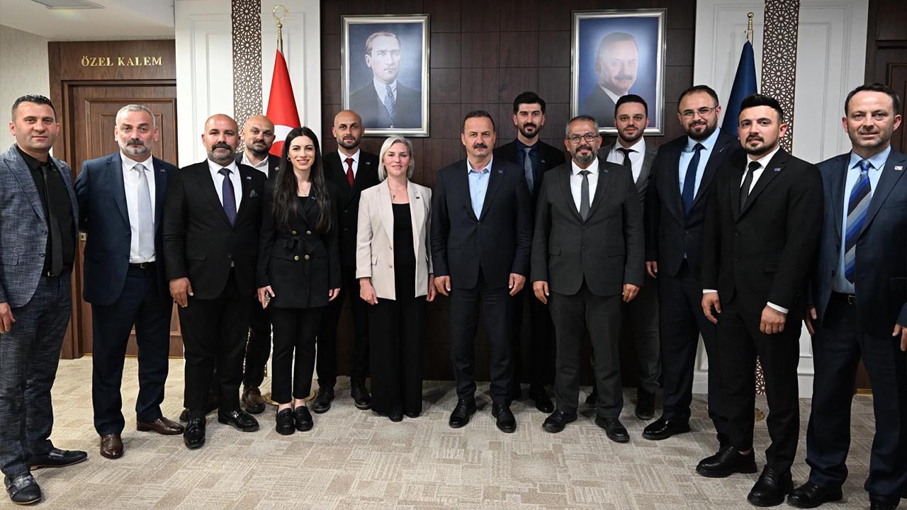 Yalova Anahtar Partil Il Baskanlik Genel Merkez Yavuz Agaralioglu Ziyaret (2)