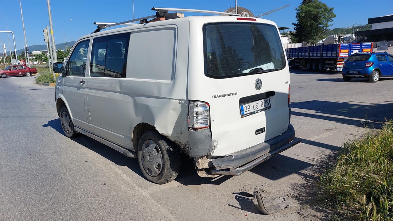 Yalova Ardahan Cenaze Samsun Trafik Kaza Yarali (1)