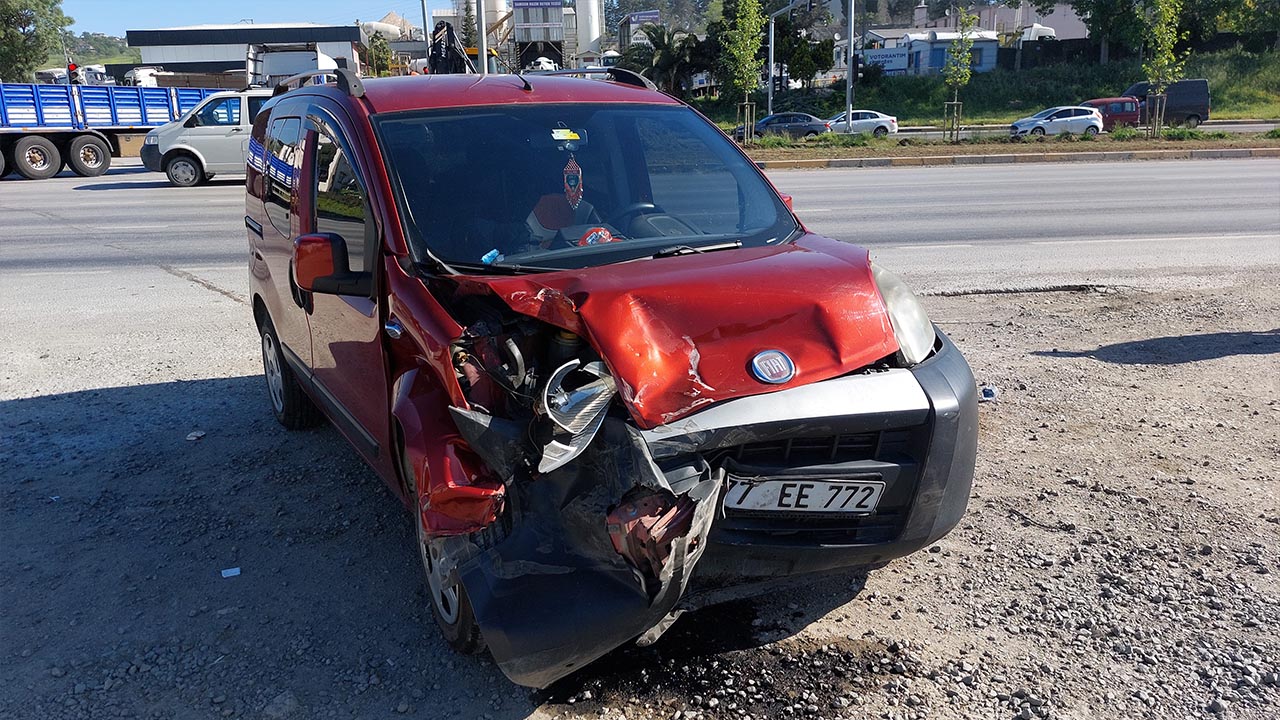 Yalova Ardahan Cenaze Samsun Trafik Kaza Yarali (2)