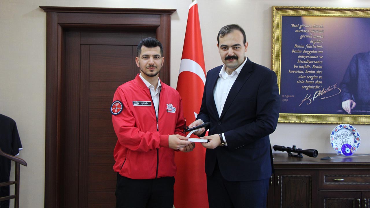 Yalova Armutlu T3 Vakfi Ziyaret Kaymakam (1)