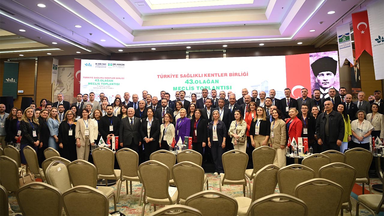 Yalova Belediye Baskan Turkiye Direncli Kentler Birlik Encumen (1)