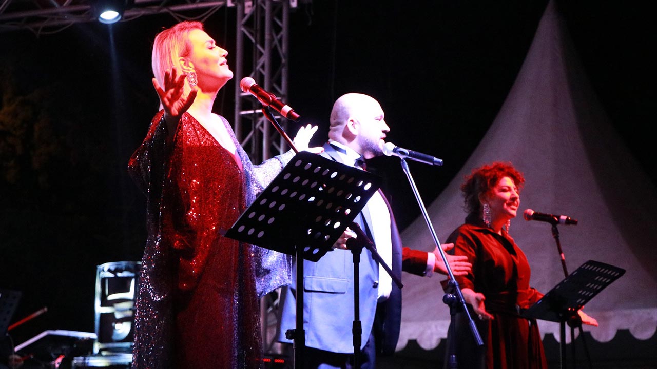 Yalova Ciftlikkoy Belediye 19 Mayis Kutlama Konser Etkinlik (3)