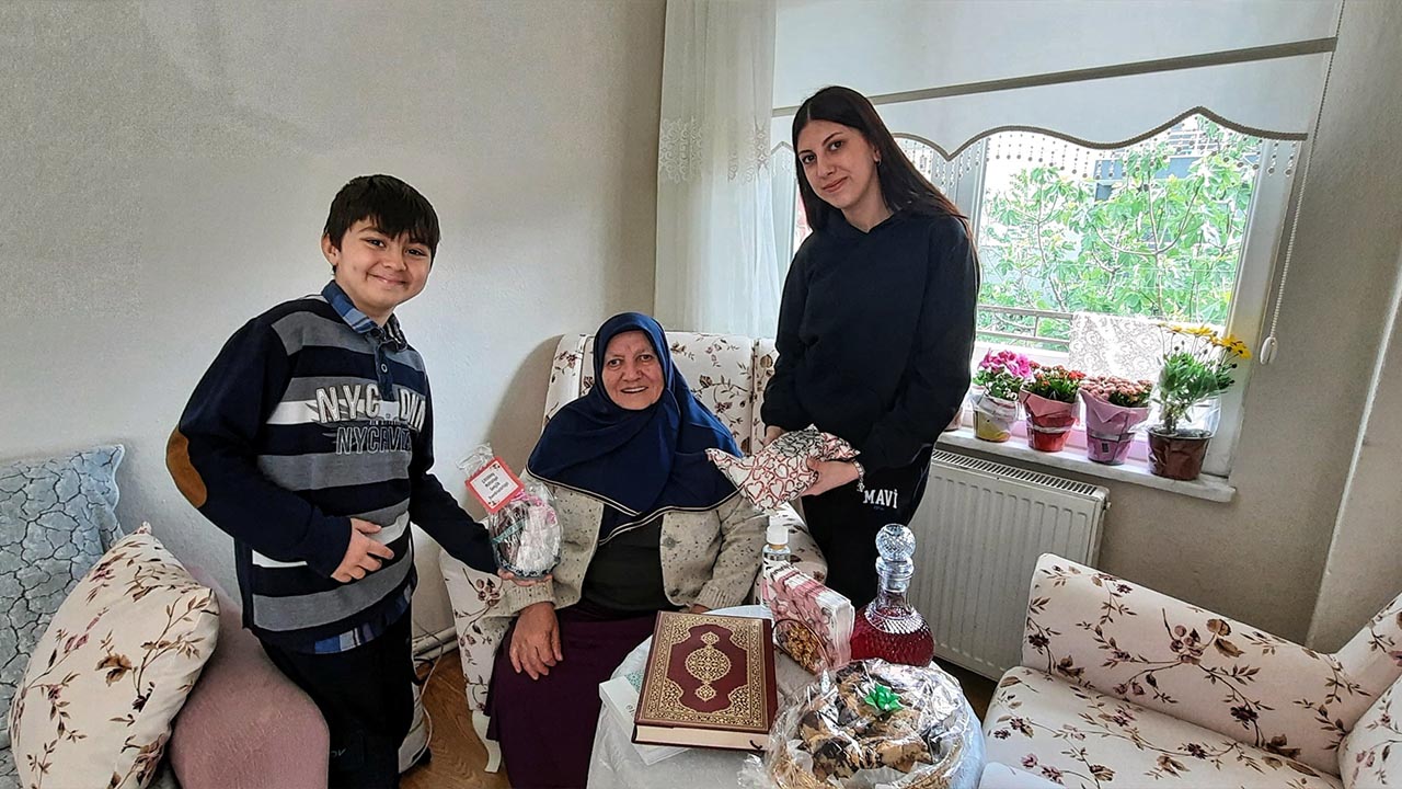 Yalova Ciftlikkoy Ilce Muftu Iraz Teyze Ev Yardim (3)
