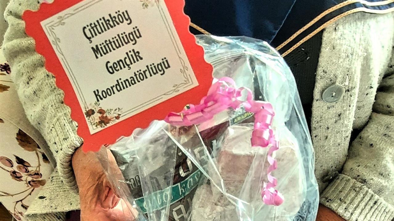 Yalova Ciftlikkoy Ilce Muftu Iraz Teyze Ev Yardim (4)