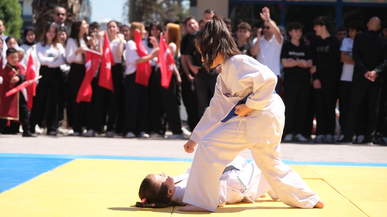 Yalova Ciftlikkoy Protokol 19 Mayis Katilim Kutlama (5)